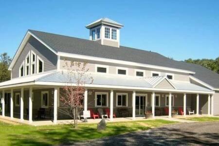 Spacious Upstairs 1Bed- Walking Distance To Beach Outlet Mall Michigan City Luaran gambar